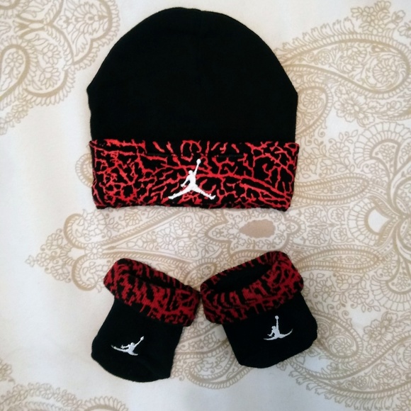 Jordan Other - NWOT Jordan Infant Hat and Booties Set